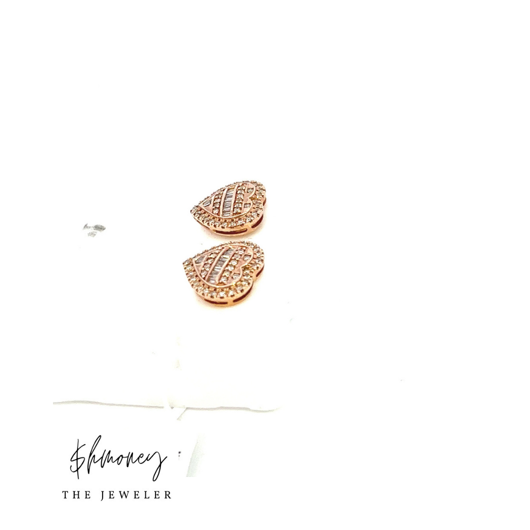 BAGUETTE HEART EARRING - $hmoney The Jeweler